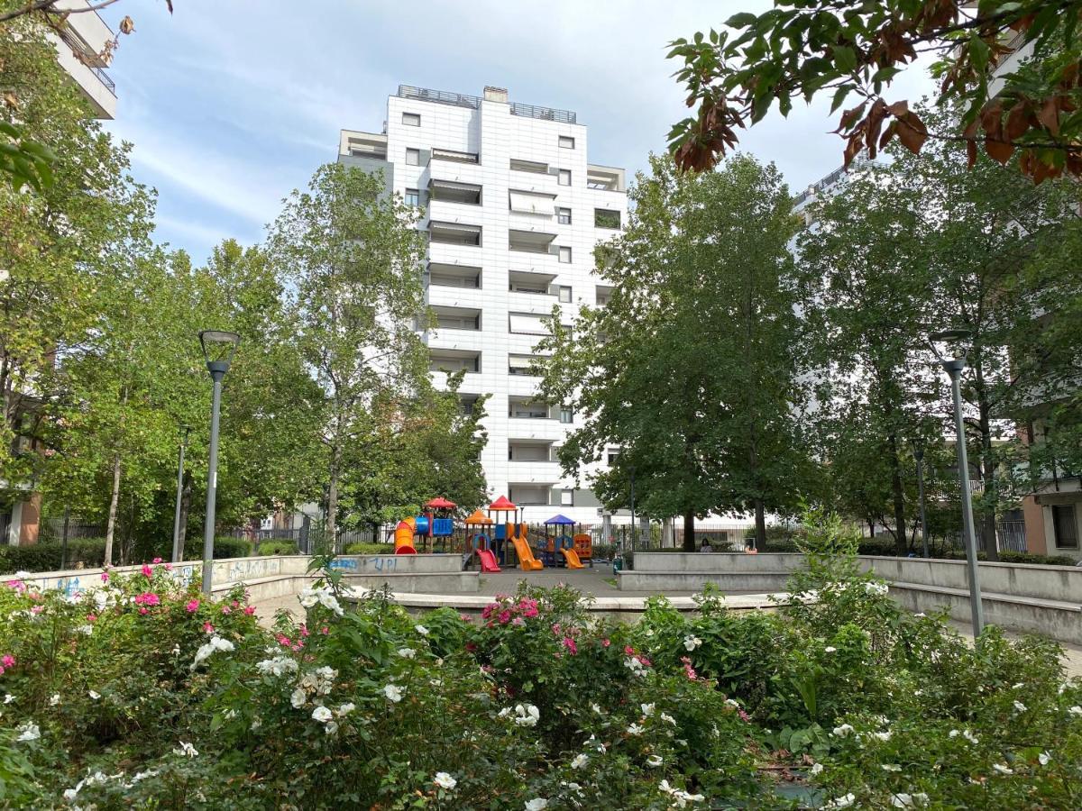 Appartamento Sulla Metro 3 Gialla Maciachini Milano Eksteriør billede